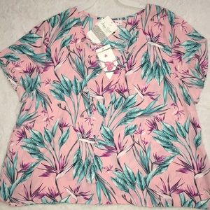 Short sleeved blouse